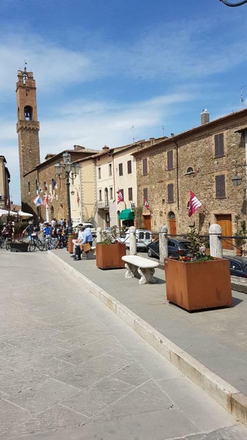 Casa Caprioli Lägenhet Montalcino Exteriör bild